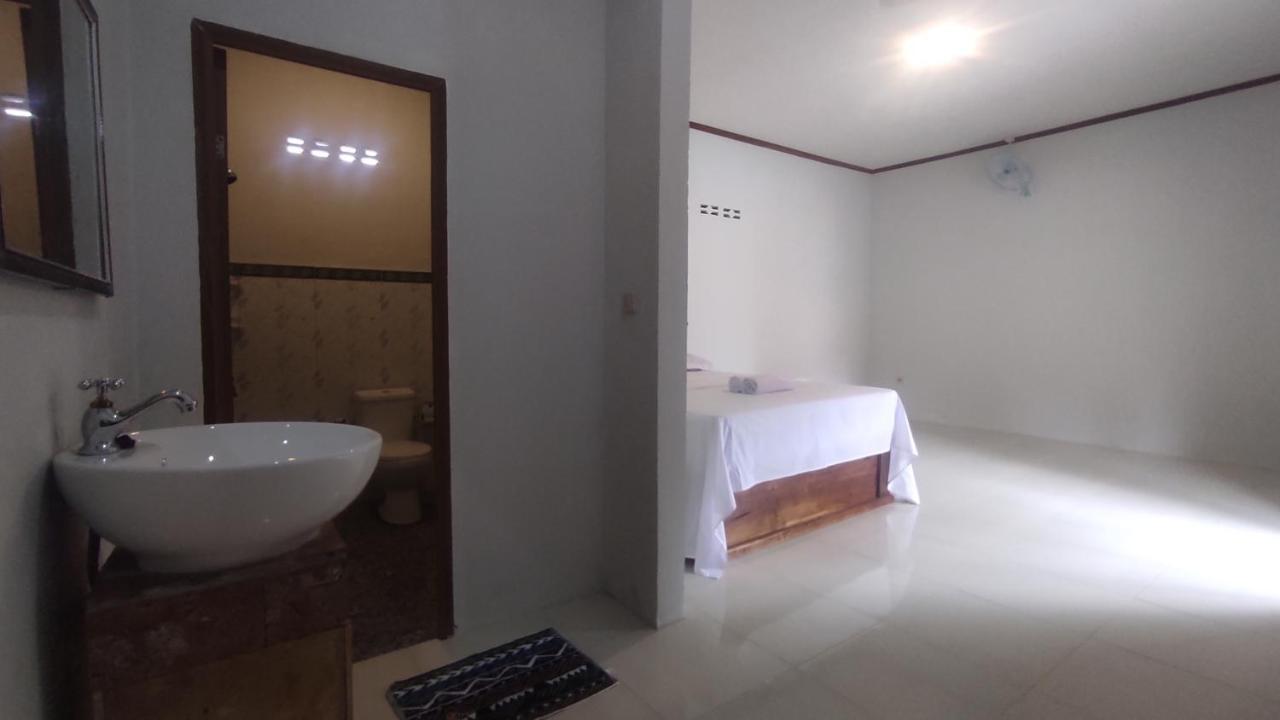 Kristal Garden Guest house *